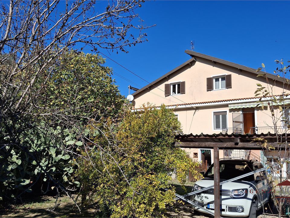 Villa i Vallecrosia, Imperia - foto 1