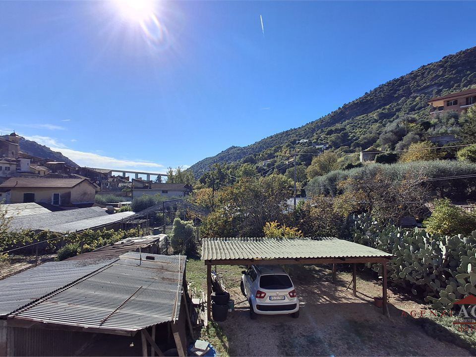 Villa i Vallecrosia, Imperia - foto 2