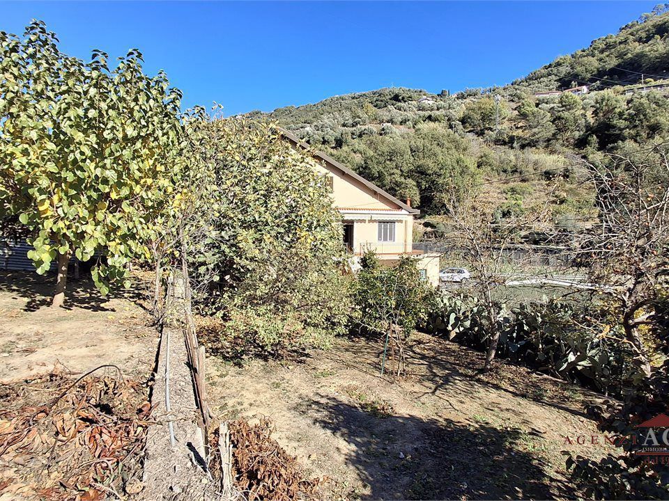 Villa i Vallecrosia, Imperia - foto 3