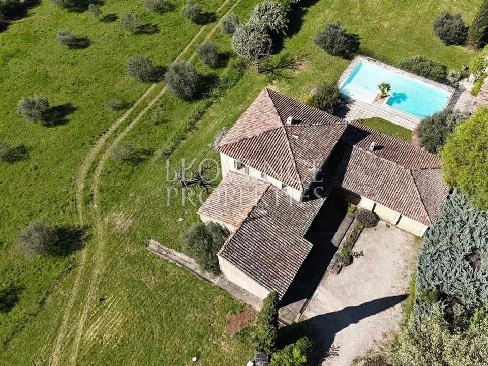 Herregård i Flayosc, Var - bilde 1