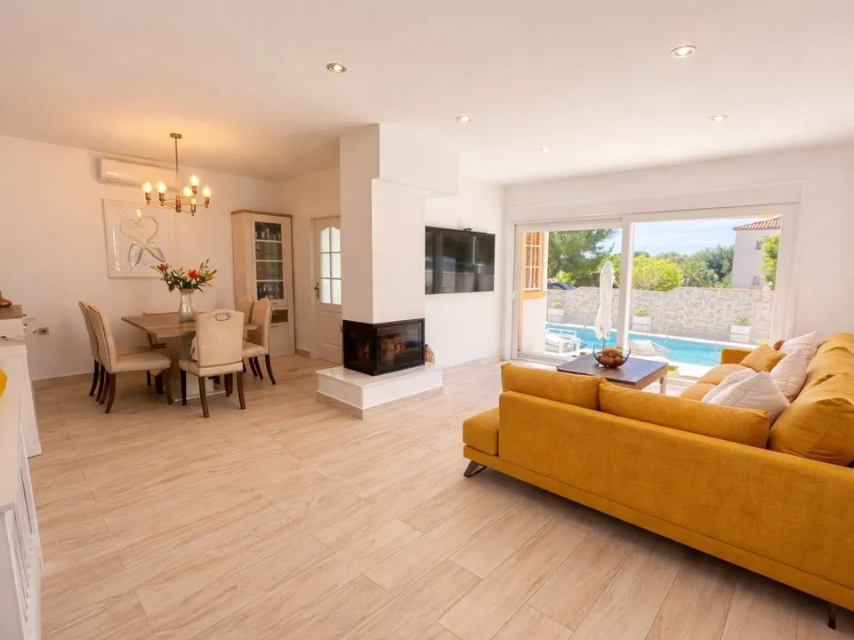 Villa in Los Dolses, Alicante - photo 3
