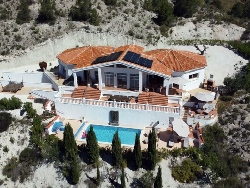 Villa i Petrer, Alicante - foto 1