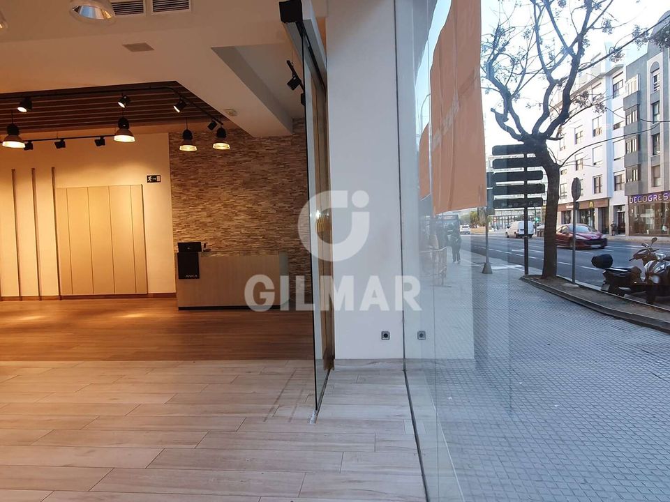 Commercial property in Cadiz, Cadiz - photo 4