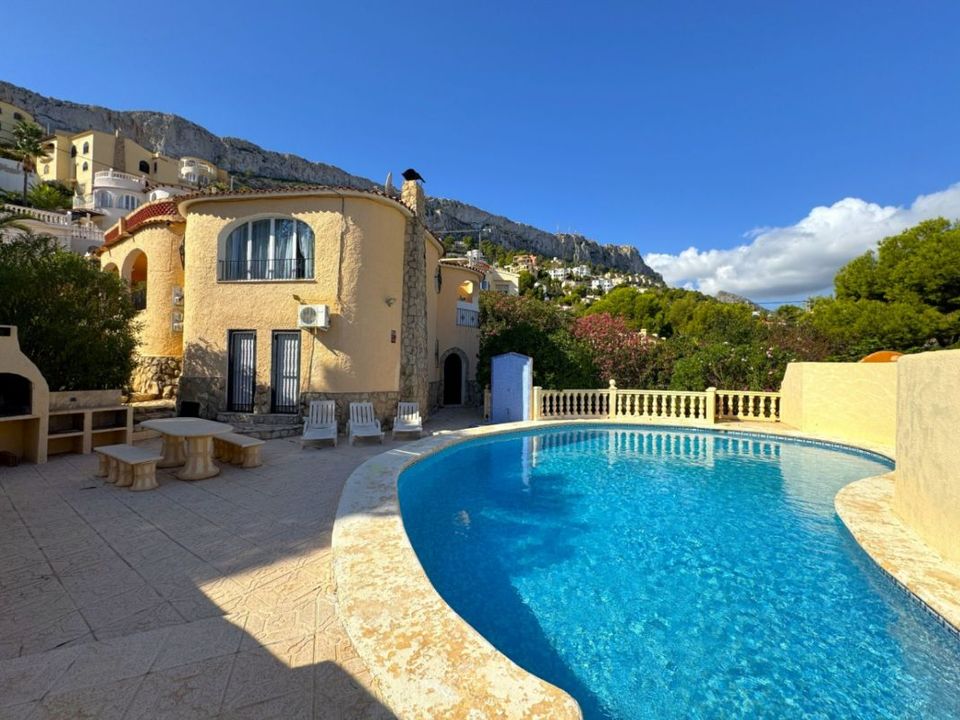 Villa en Calpe, Alicante - foto 1