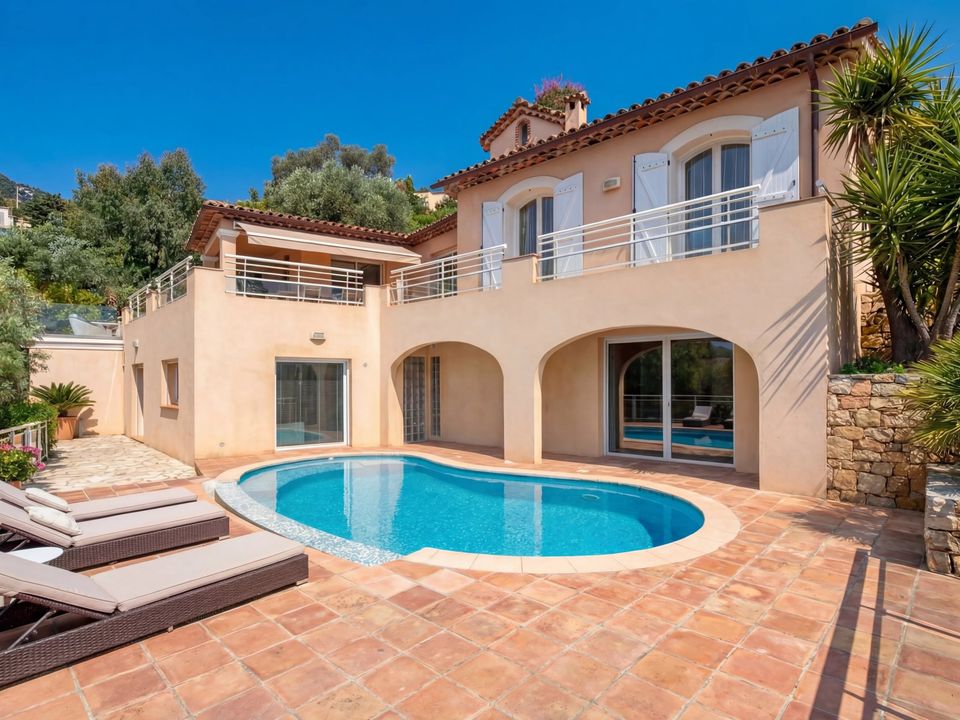 Villa i Mandelieu-la-Napoule, Alpes-Maritimes - foto 1
