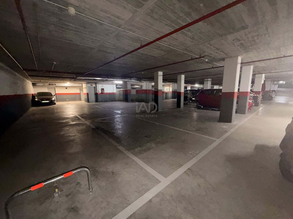 Garage i Barcelona, Barcelona - foto 2