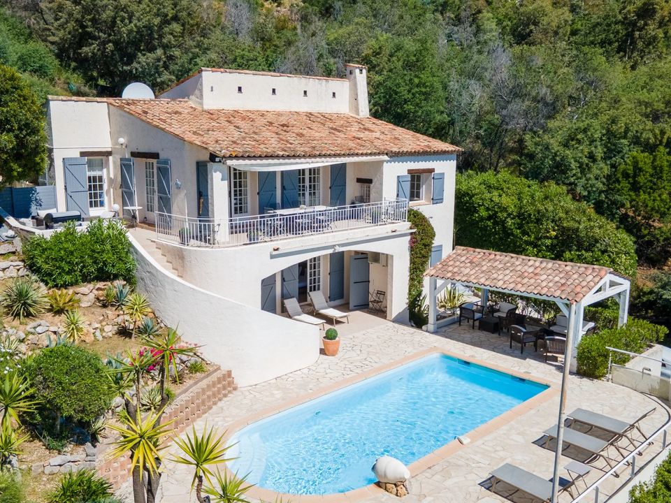 Villa i Mandelieu-la-Napoule, Alpes-Maritimes - foto 1