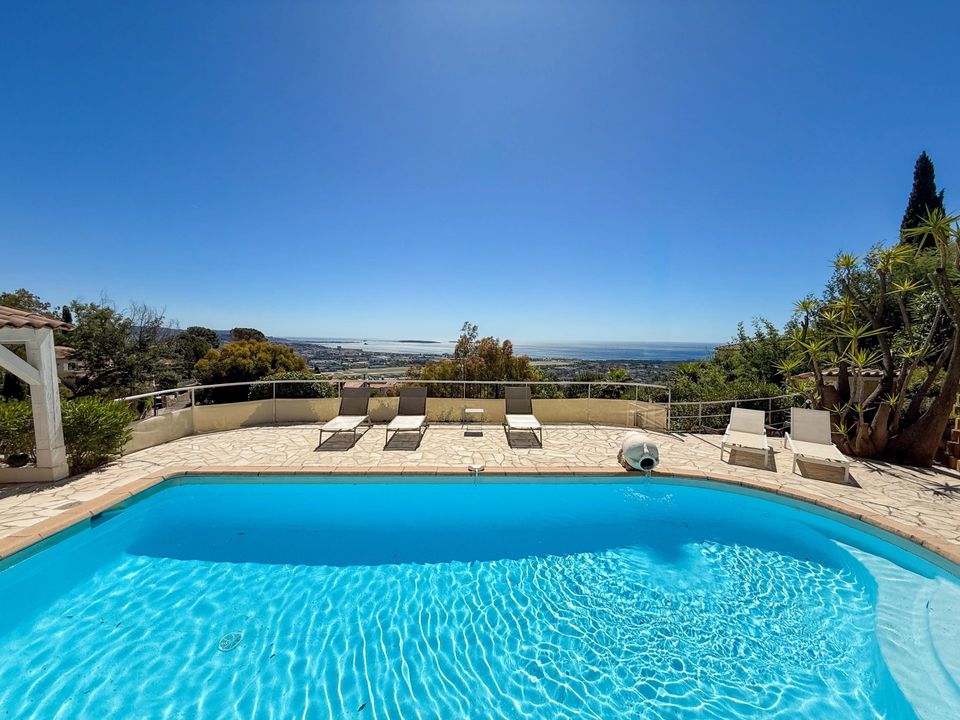 Villa i Mandelieu-la-Napoule, Alpes-Maritimes - foto 2