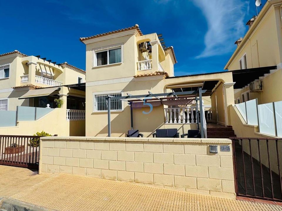 Villa i Cabo Roig, Alicante - foto 1