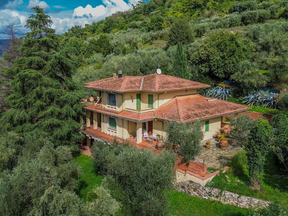 Villa i Monsummano Terme, Pistoia - foto 1