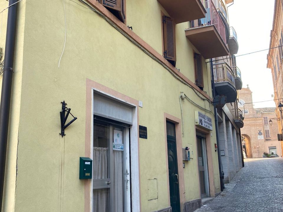 Erhvervsejendom i Monte Urano, Fermo - foto 1