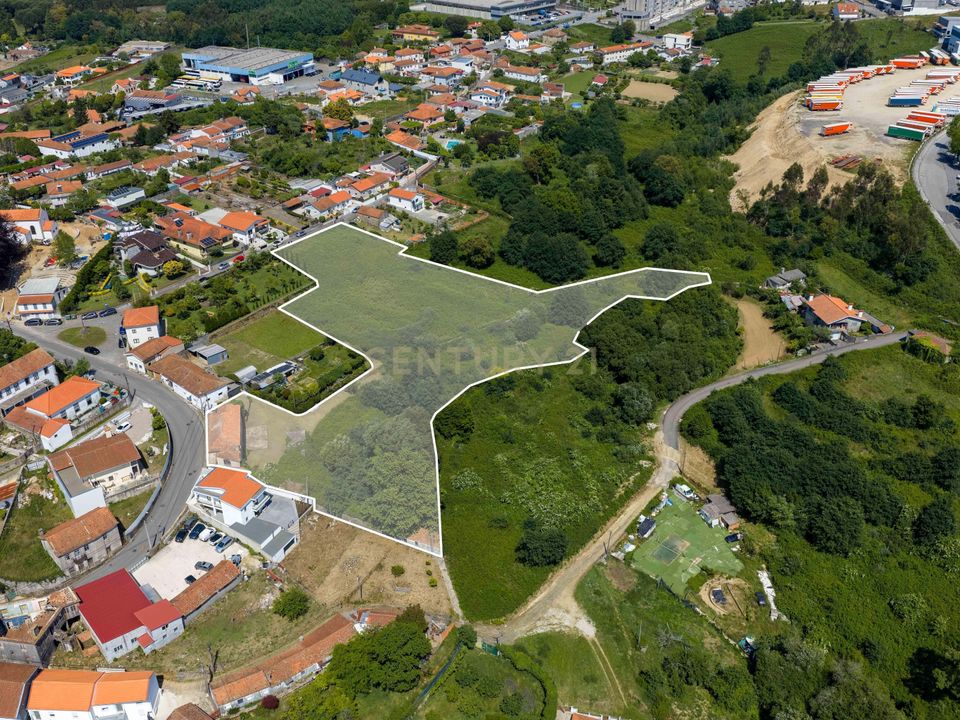 Farm hus i Oliveira de Azemeis, Aveiro - foto 1
