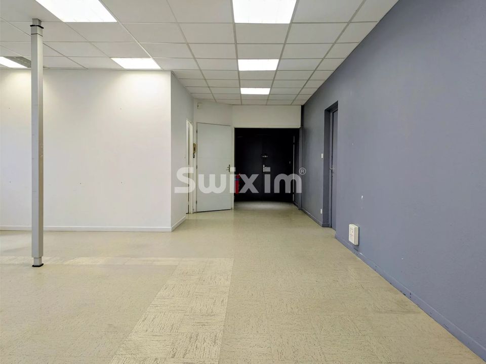 L'establiment comercial a Péronnas, Ain - foto 4