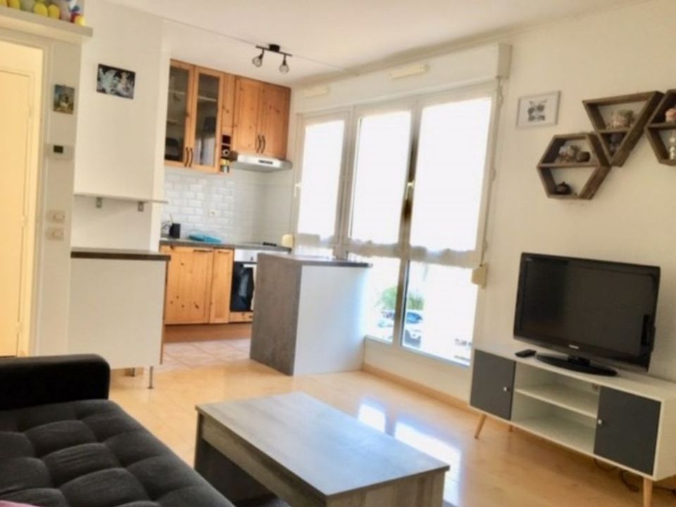 Apartment in Plaisir, Yvelines - photo 3