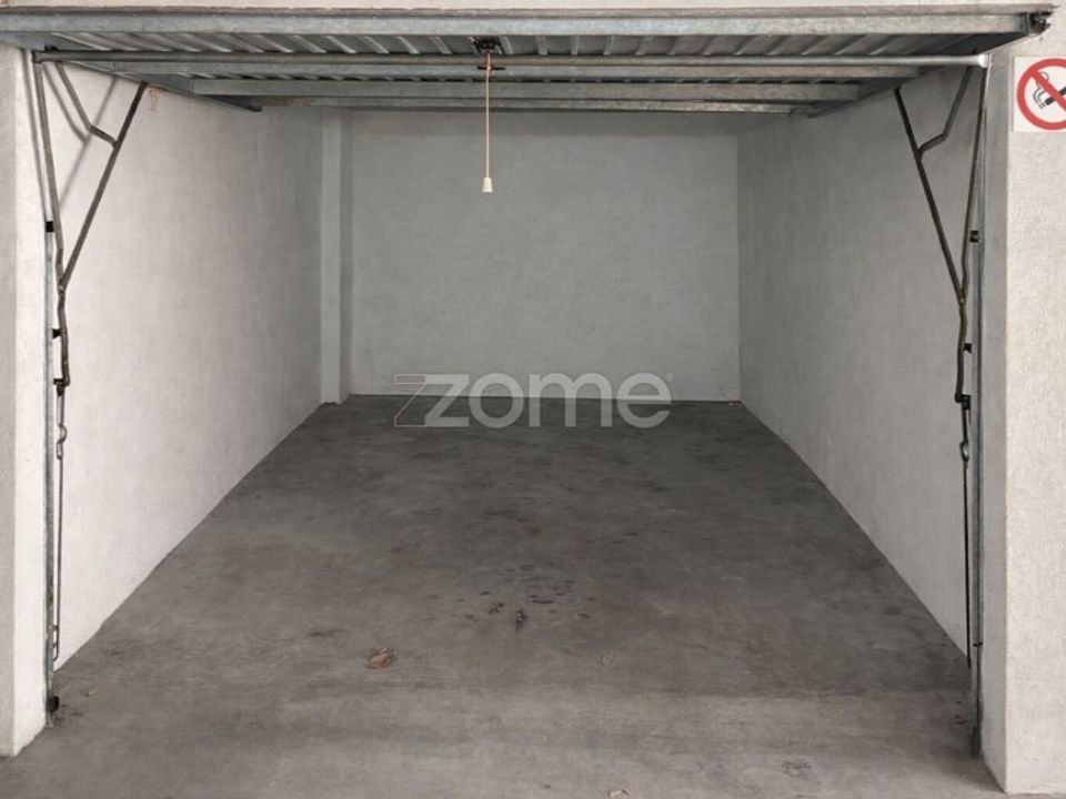 Garage i Alges, Lisbon - foto 2