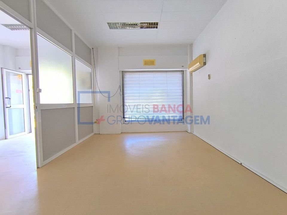 Erhvervsejendom i Loures, Lisbon - foto 4