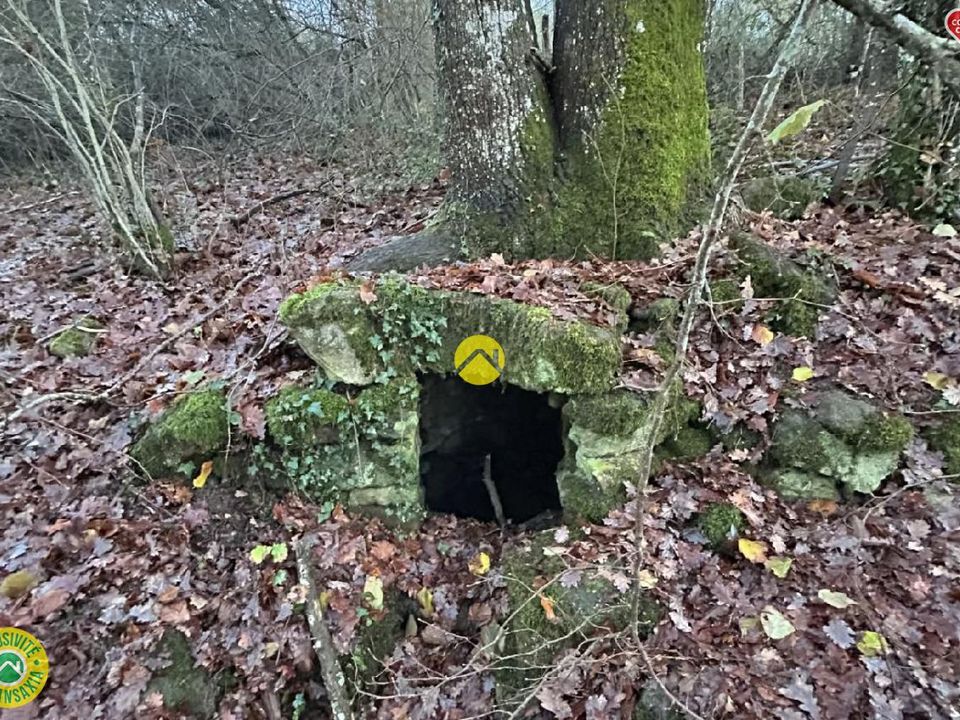 Helårsgrund i Bourbon-l'Archambault, Allier - foto 5