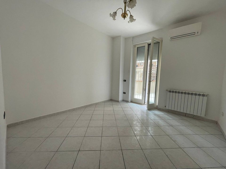 Lejlighed i Caserta, Caserta - foto 1