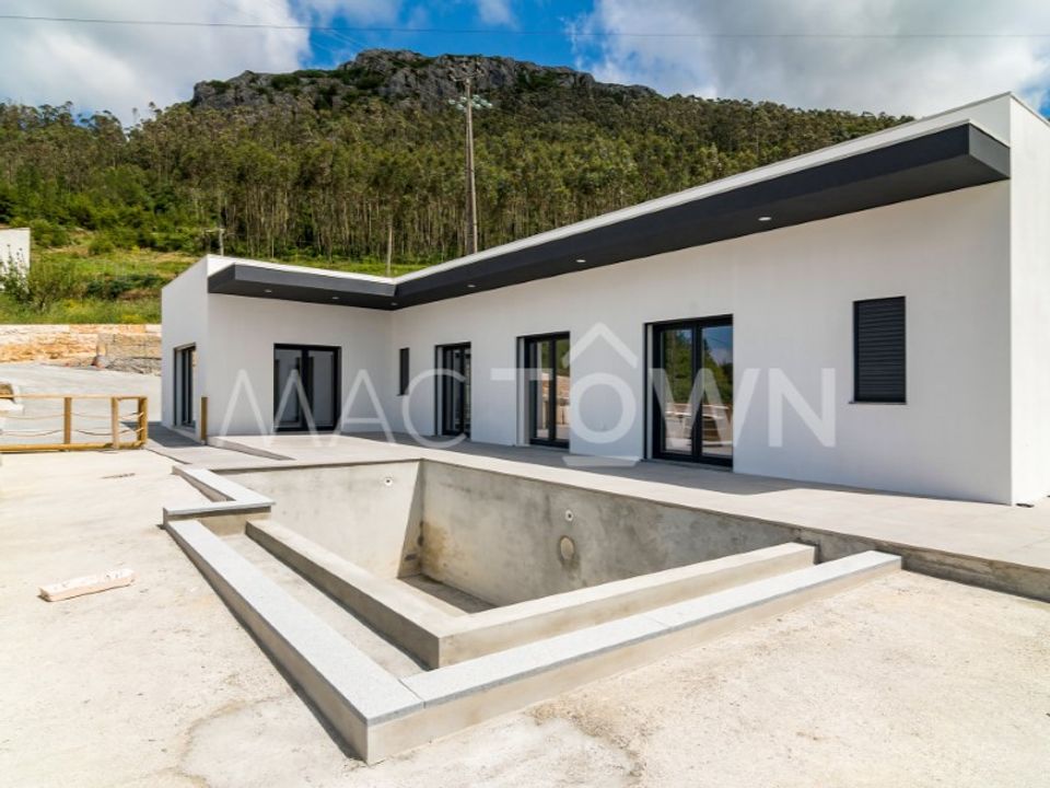Villa in Cadaval, Lisbon - photo 1