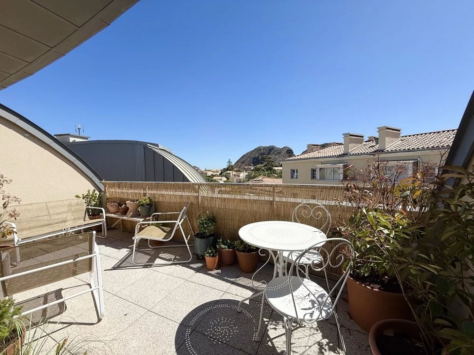 Lejlighed i La Ciotat, Bouches-du-Rhone - foto 1