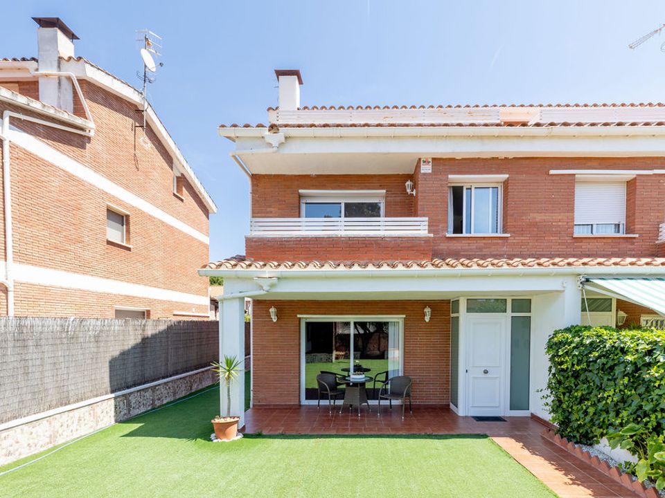 Villa in Sant Vicenc De Montalt, Barcelona - foto 1