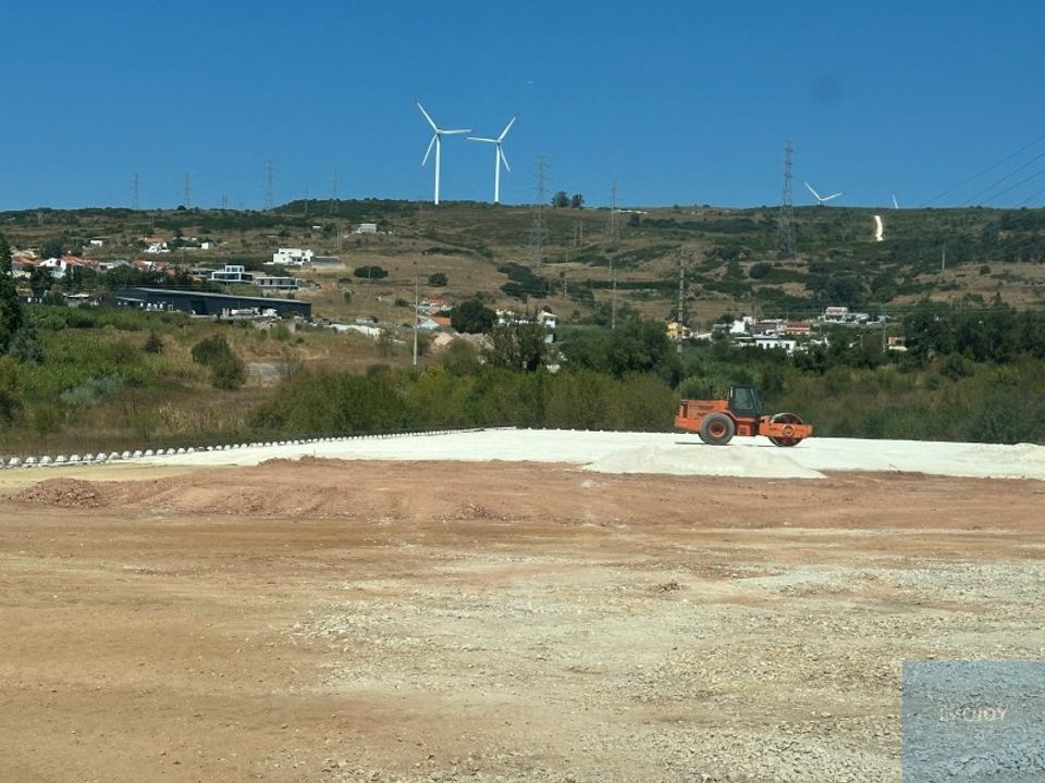 Helårsgrund i Santo Antao do Tojal, Lisbon - foto 1