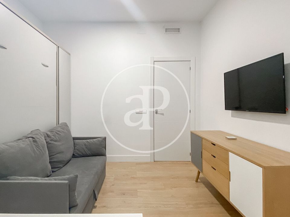 Apartment in Madrid, Madrid - photo 2