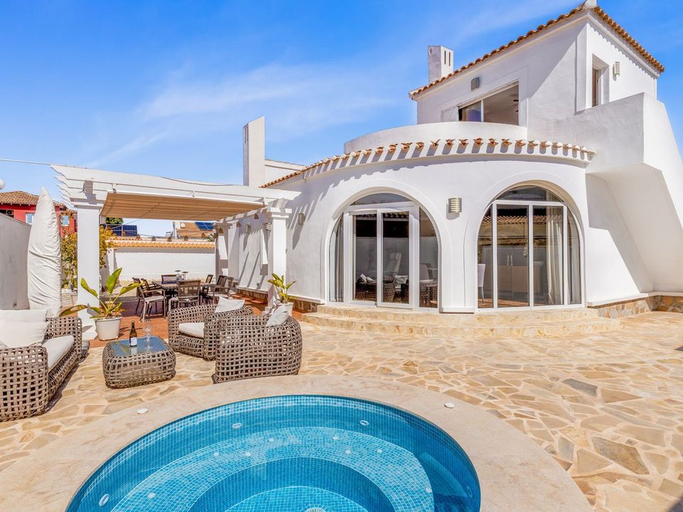 Villa i La Florida (Orihuela Costa), Alicante - foto 1
