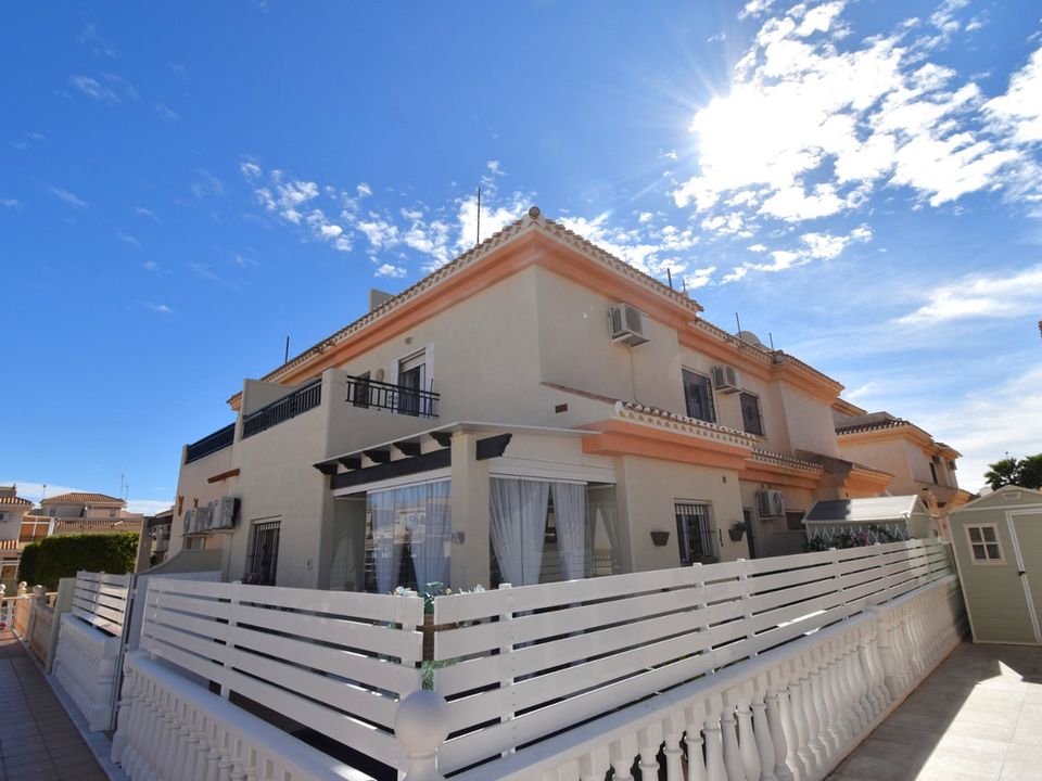 Villa i Playa Flamenca, Alicante - foto 1