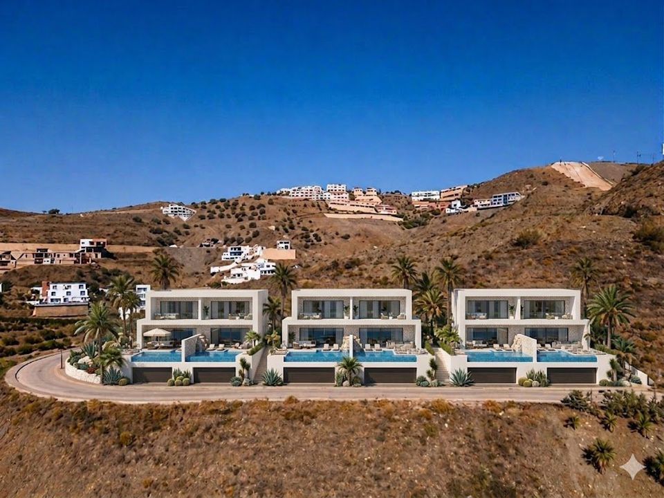 Helårsgrund i Nerja, Malaga - foto 1