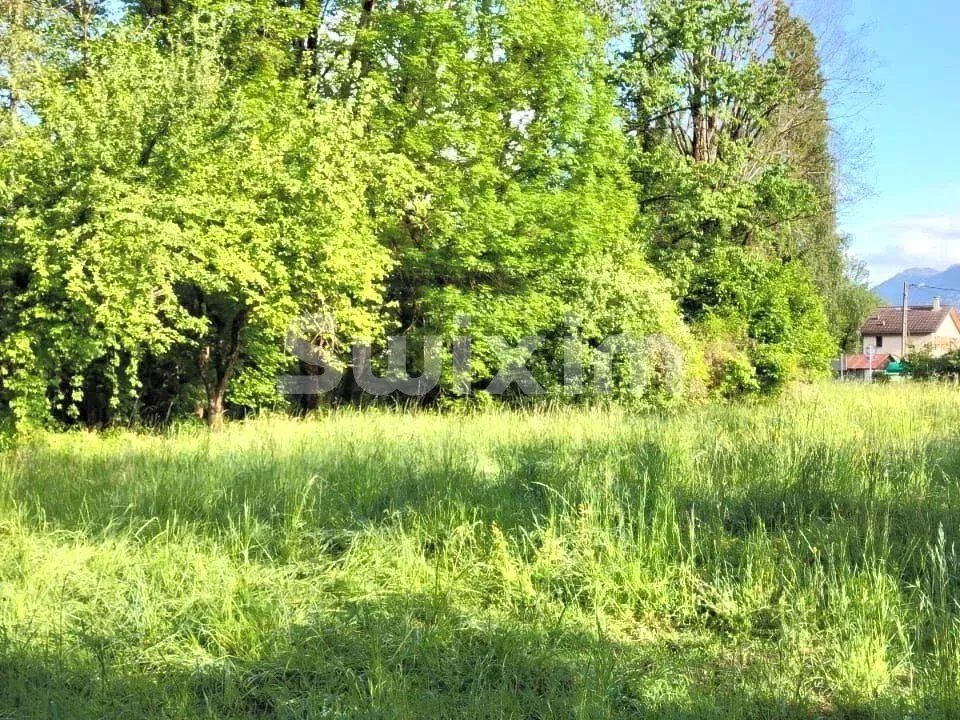 Helårsgrund i Scionzier, Haute-Savoie - foto 1