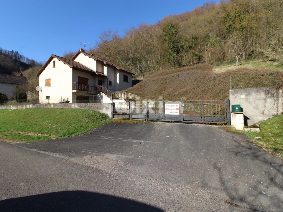 Herregård i Saint-Hippolyte, Doubs - bilde 1