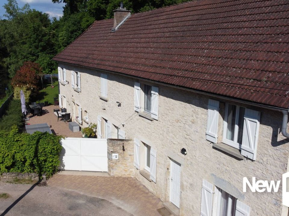 Landejendom i Besancon, Doubs - foto 1