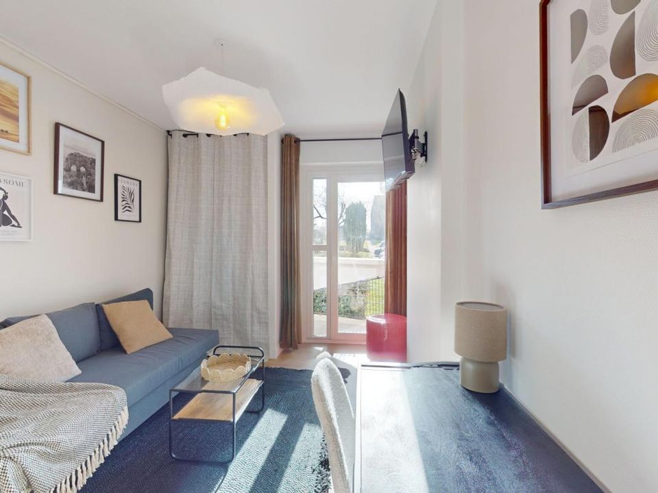 Apartment in Bordeaux, Gironde - photo 1