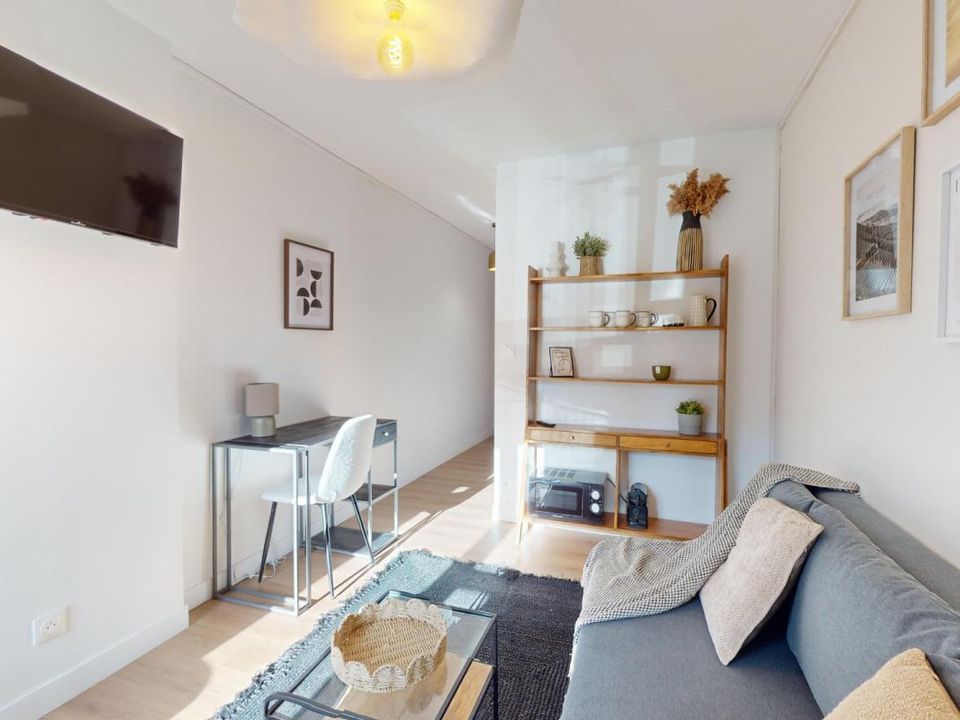Apartment in Bordeaux, Gironde - photo 3