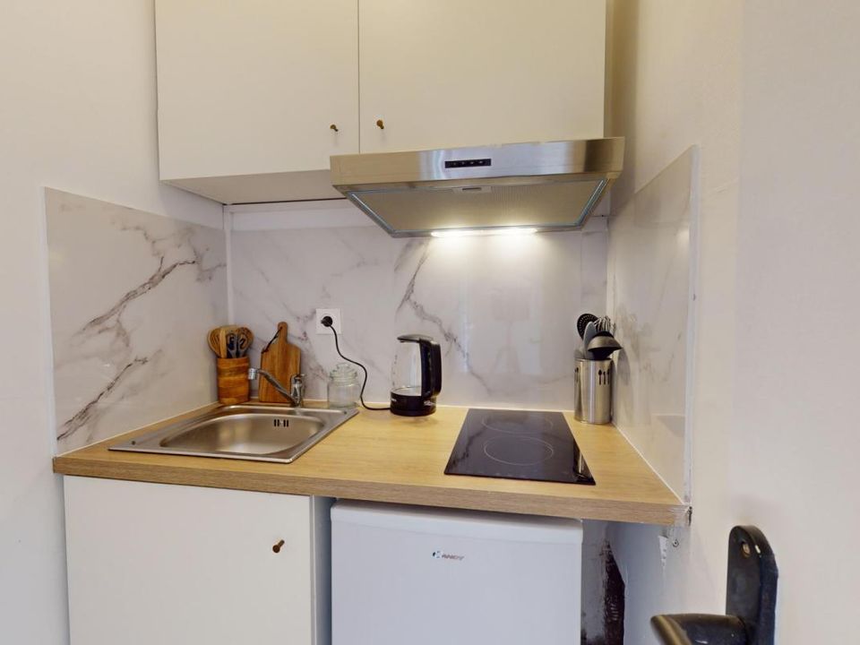 Apartment in Bordeaux, Gironde - photo 4