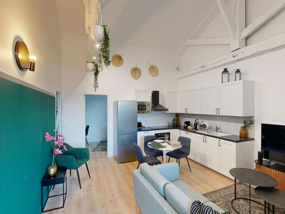 Apartment in Bordeaux, Gironde - photo 1