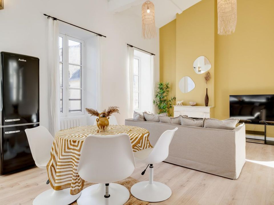 Apartment in Bordeaux, Gironde - photo 2