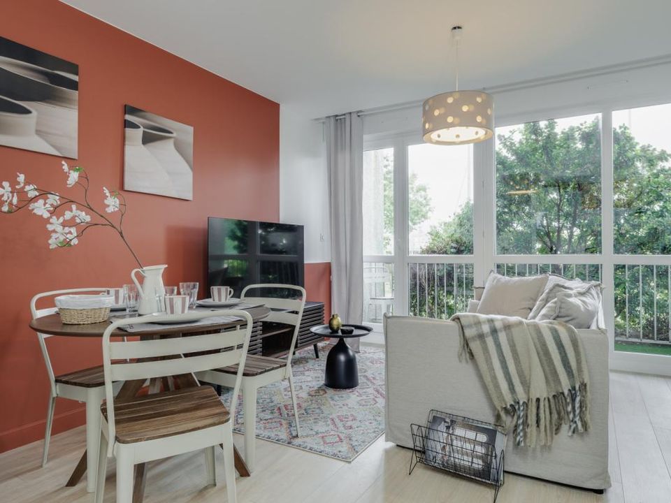 Apartment in Bordeaux, Gironde - photo 1