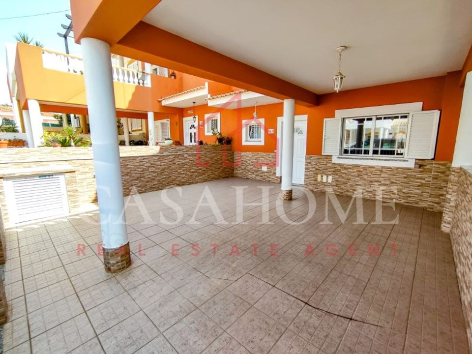 Town house in Alvor, Faro - photo 1