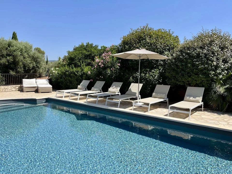 Villa in Taillades, Vaucluse - photo 2