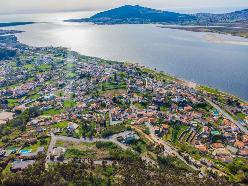 Erhvervsejendom i Caminha, Viana do Castelo - foto 1