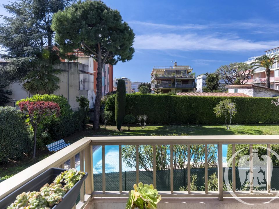 Lejlighed i Saint-Laurent-du-Var, Alpes-Maritimes - foto 2