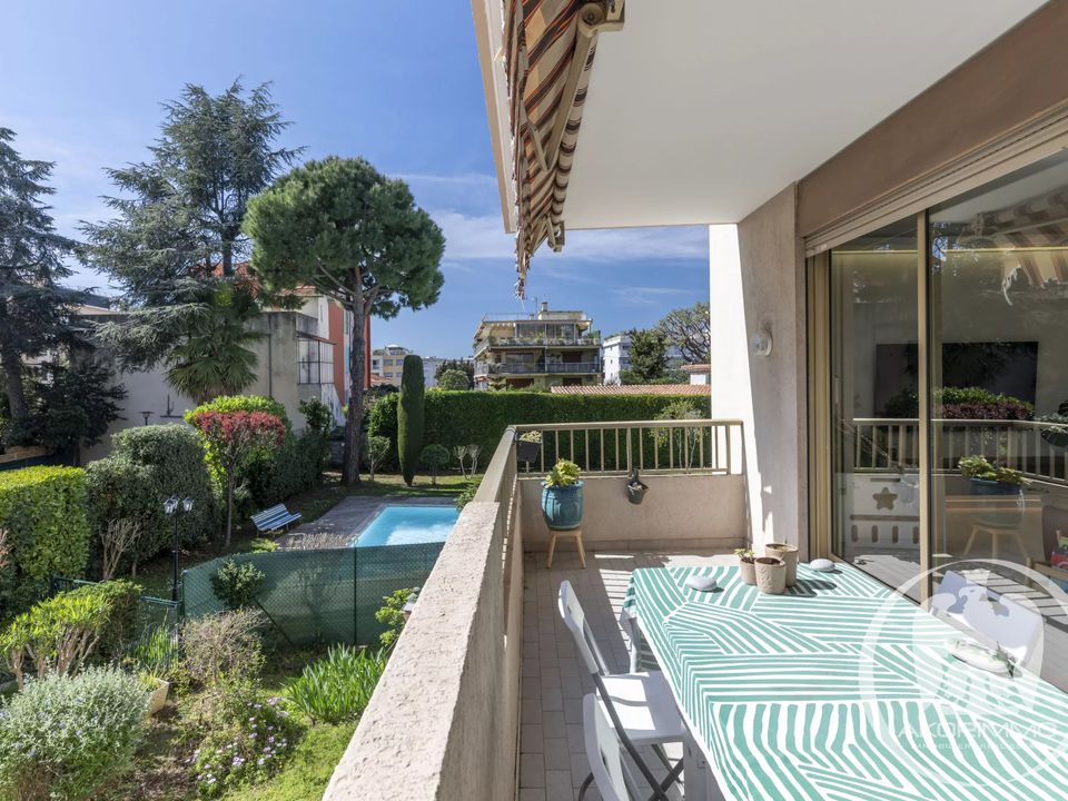 Lejlighed i Saint-Laurent-du-Var, Alpes-Maritimes - foto 1