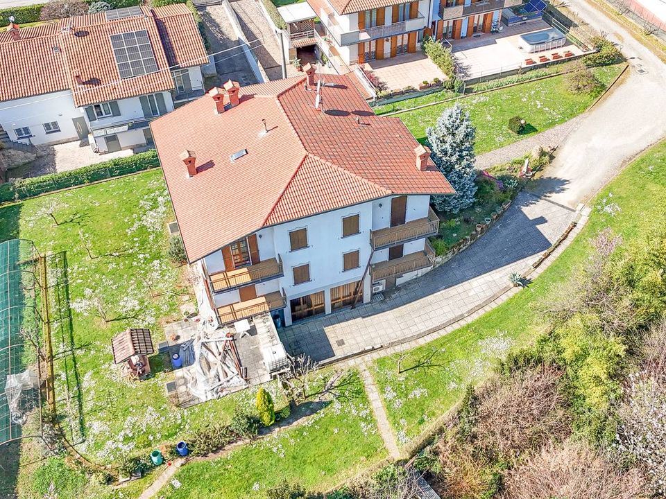 Villa i Ponte San Pietro, Bergamo - foto 1