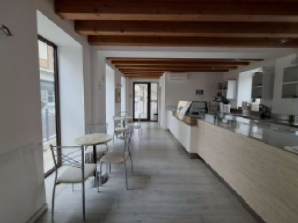 Erhvervsejendom i Aviano-Castello, Pordenone - foto 2