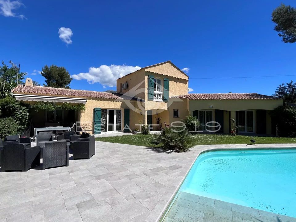 Villa i Le Rouret, Alpes-Maritimes - foto 1