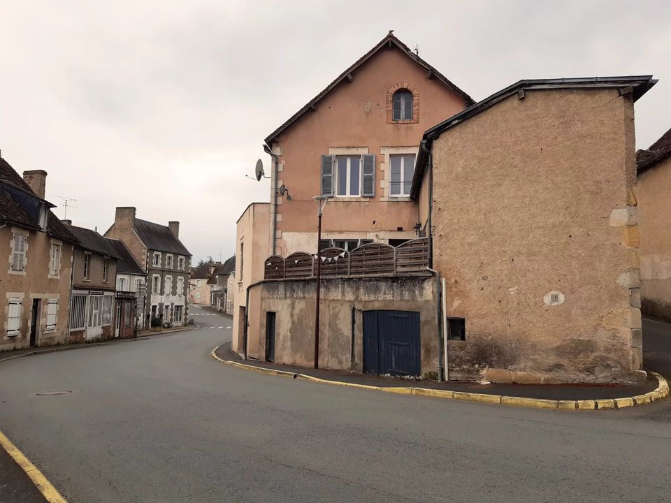 Landsbyhus i La Trimouille, Vienne - foto 1