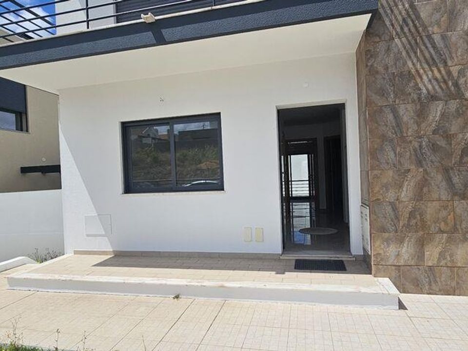 Byhus i Almada, Setubal - foto 3