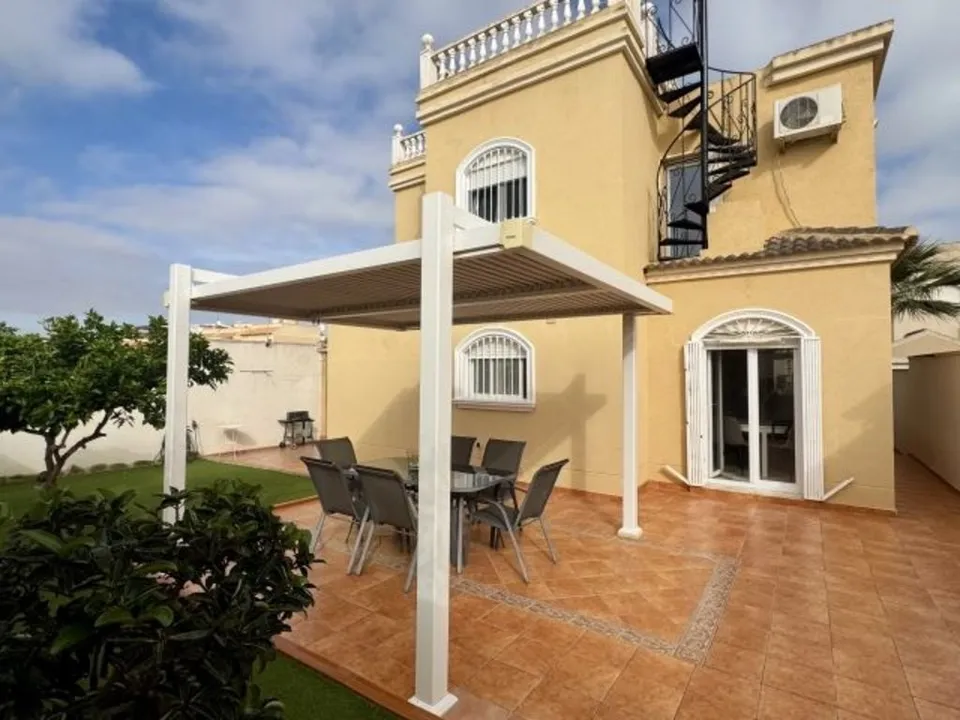 Villa a Torrevieja, Alicante - foto 2